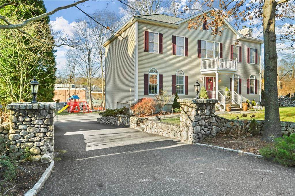 112 Turn Of River Road - Photo 1