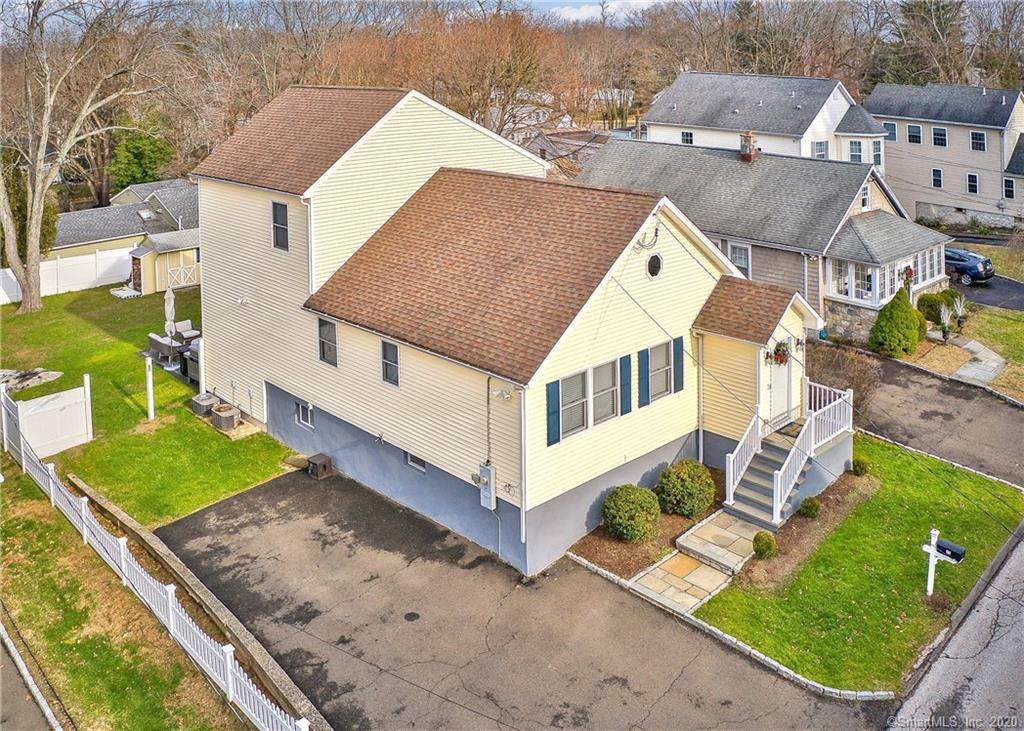 25 Nichols Avenue - Photo 1