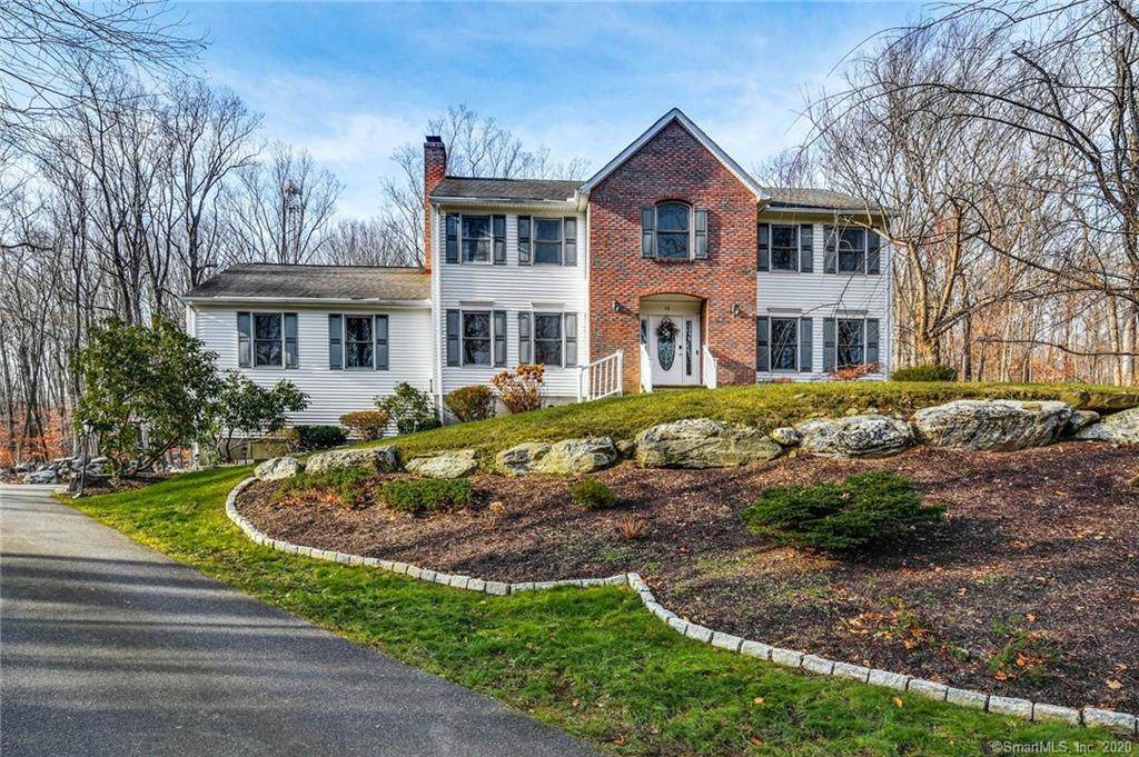 48 Fox Run - Photo 1