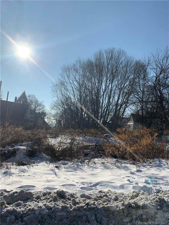 55 Brewster Street - Photo 1