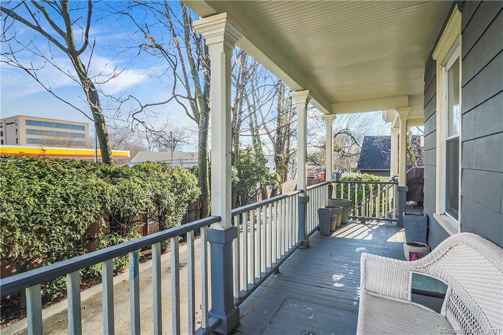 10 Forest Lawn Avenue - Photo 1