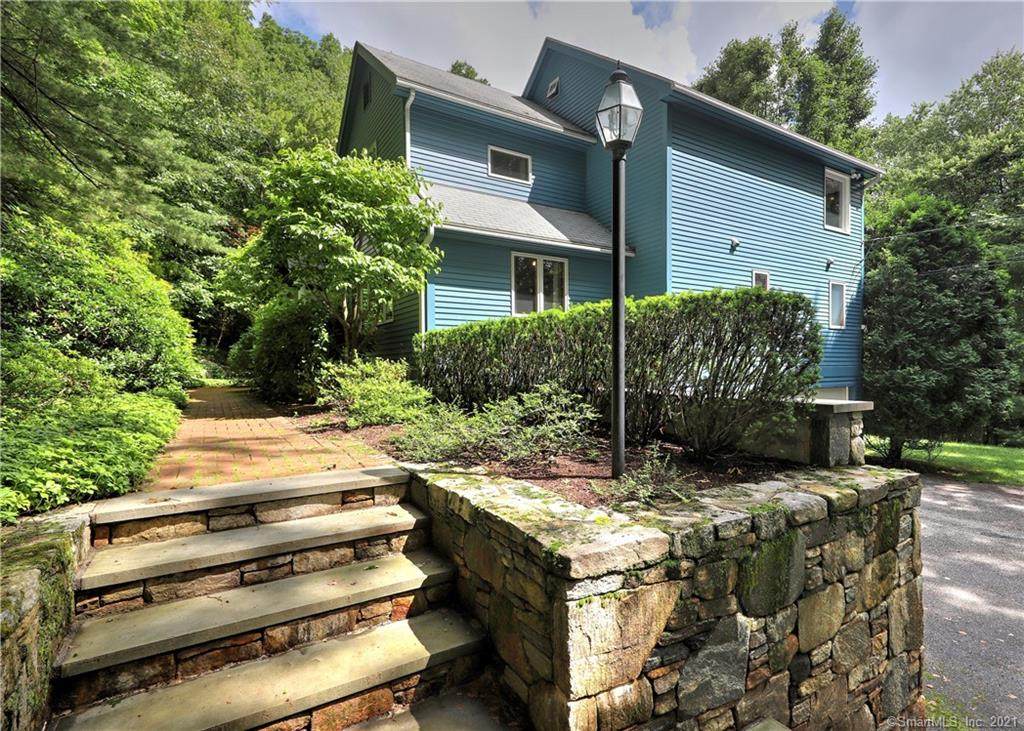 32 Crestview Drive - Photo 1