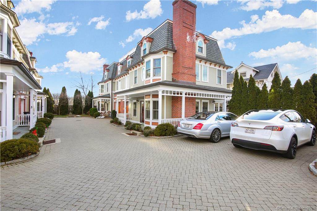 282 Bruce Park Avenue - Photo 1