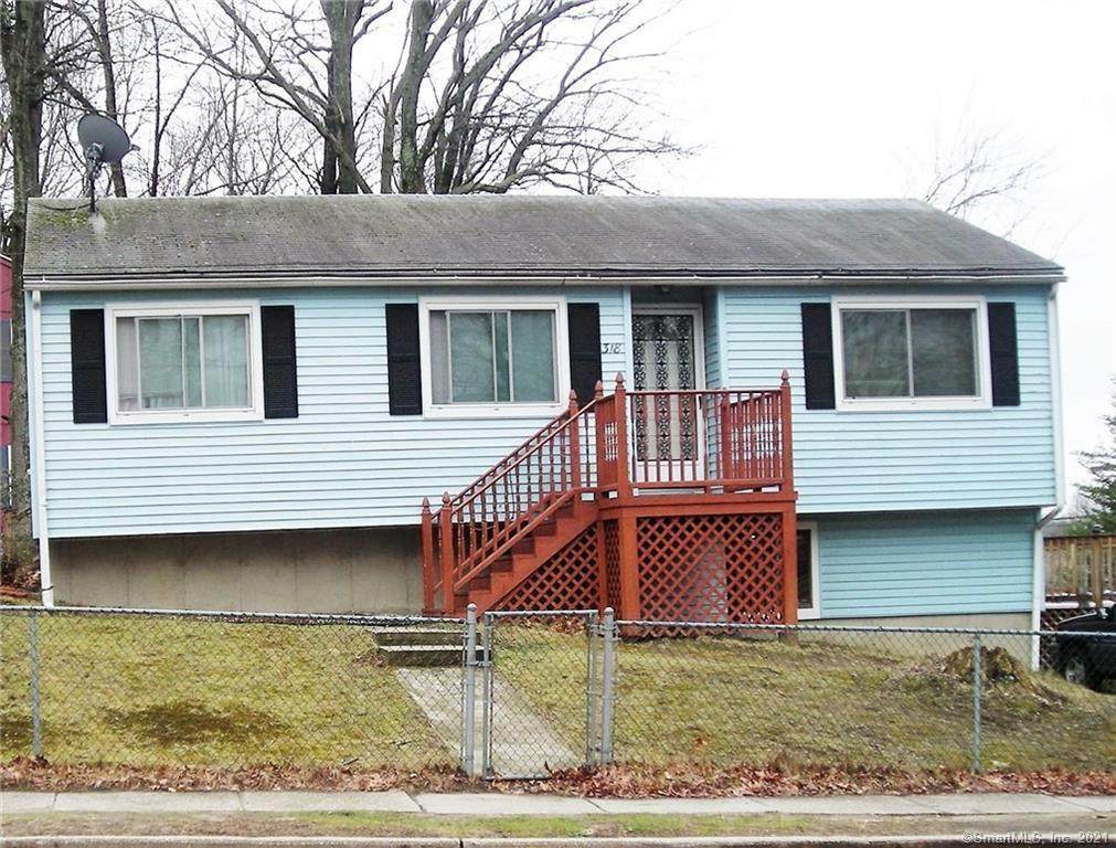 318 Roanoak Avenue - Photo 1