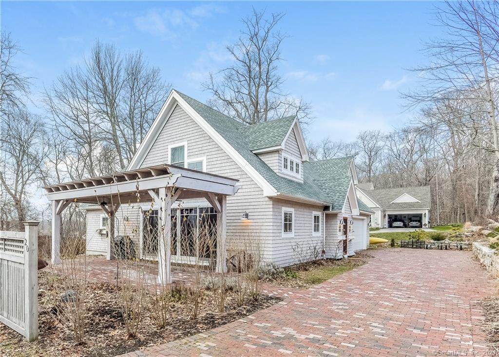 20 Woodland Drive - Photo 1