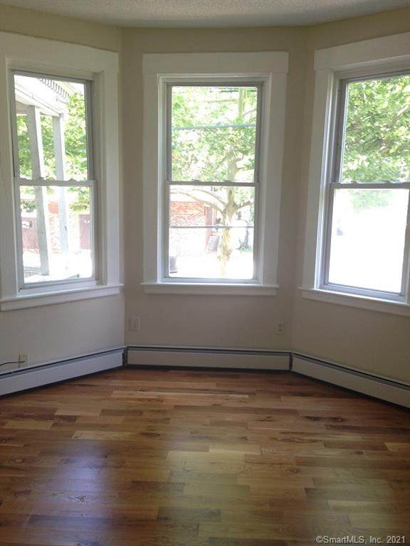 517 Winchester Avenue - Photo 1
