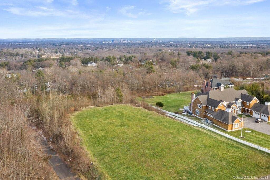 137 Balfour Drive - Photo 1