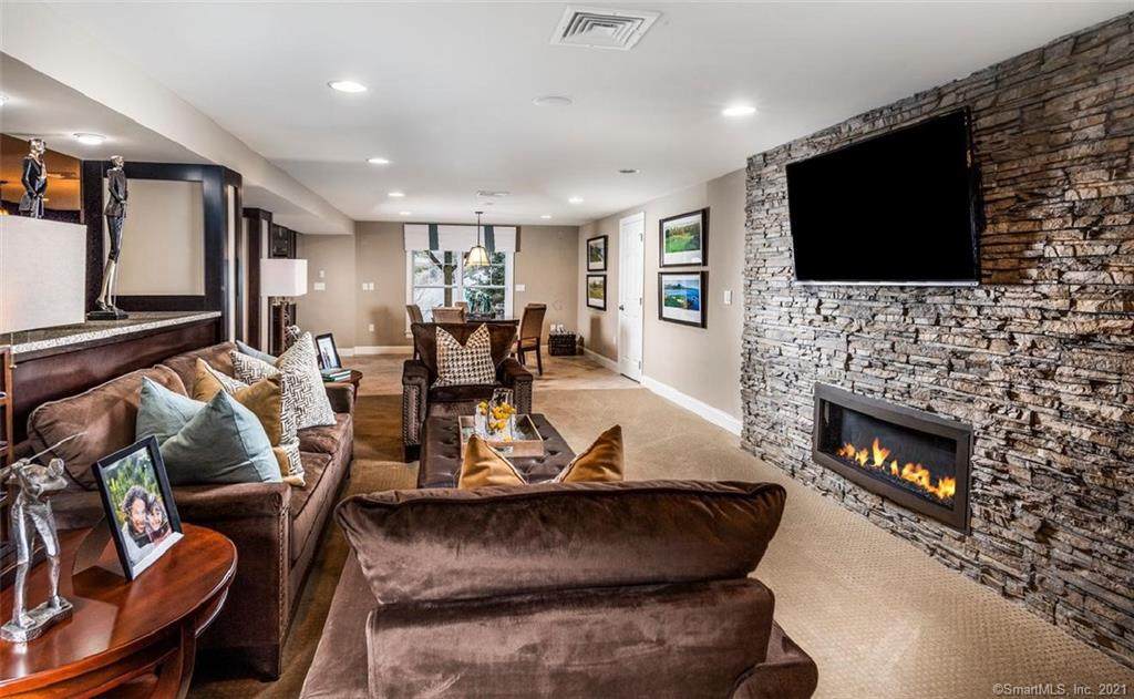 171 Ridgewood Drive - Photo 1