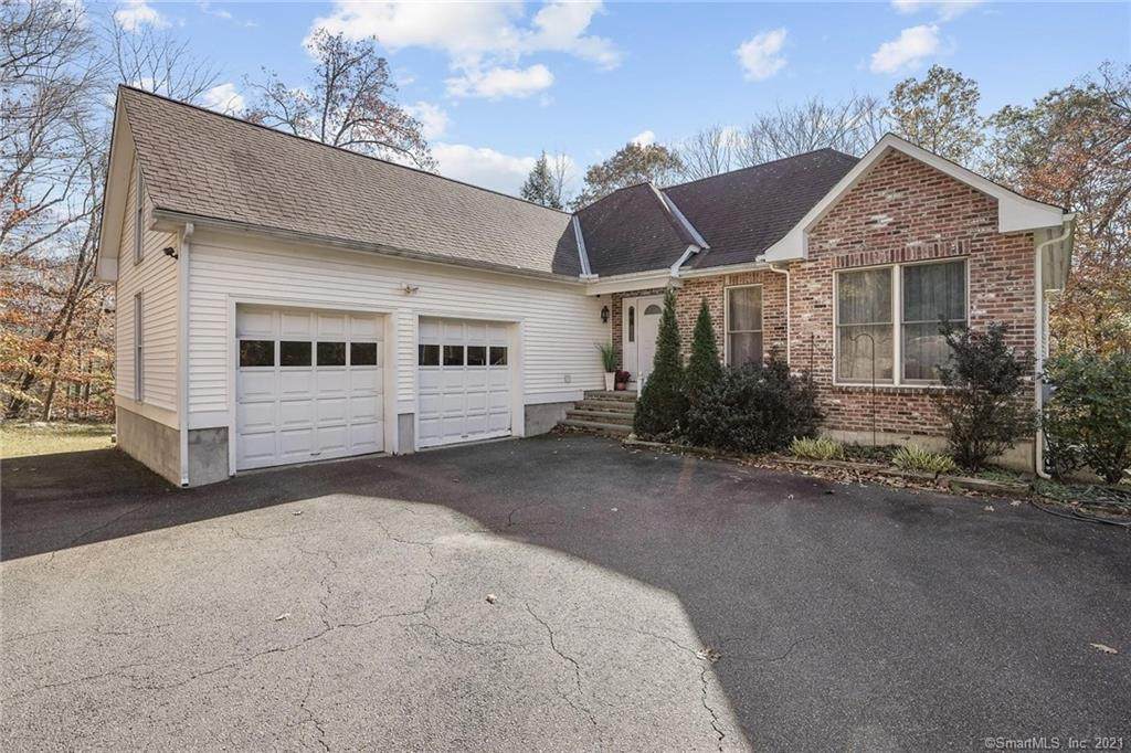 10 Tiffany Lane - Photo 1