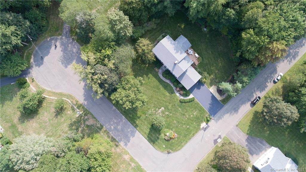 9 Hill Circle - Photo 1
