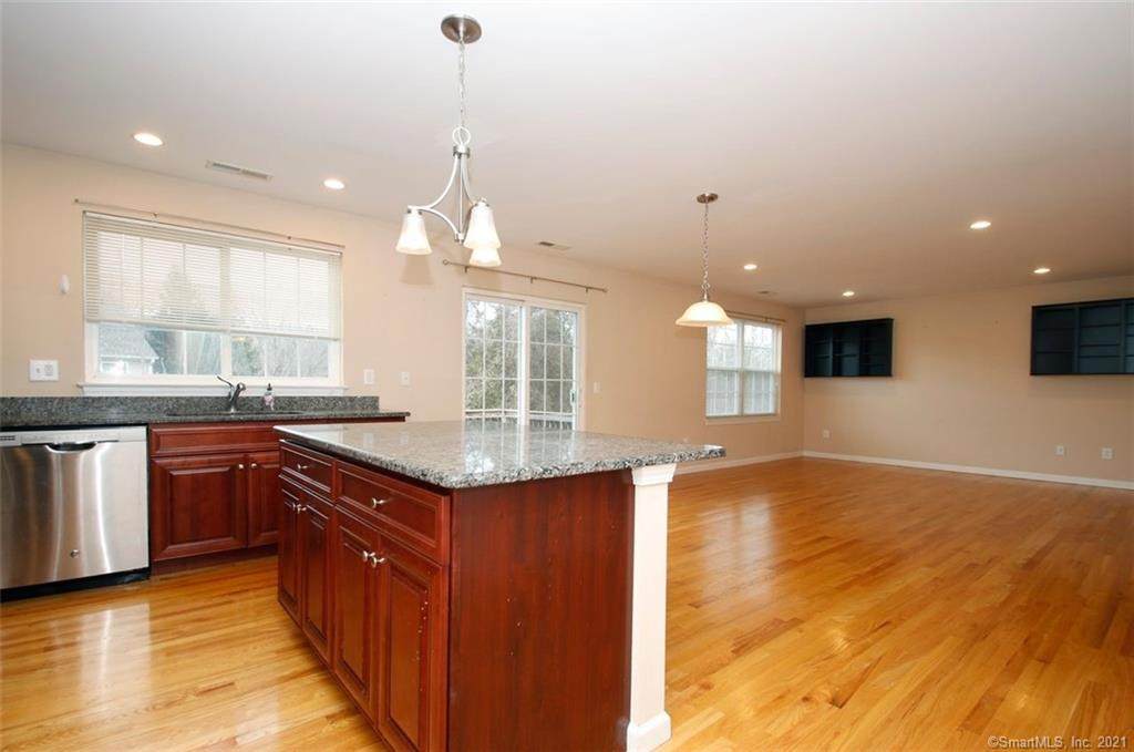 42 Riverview Court - Photo 1