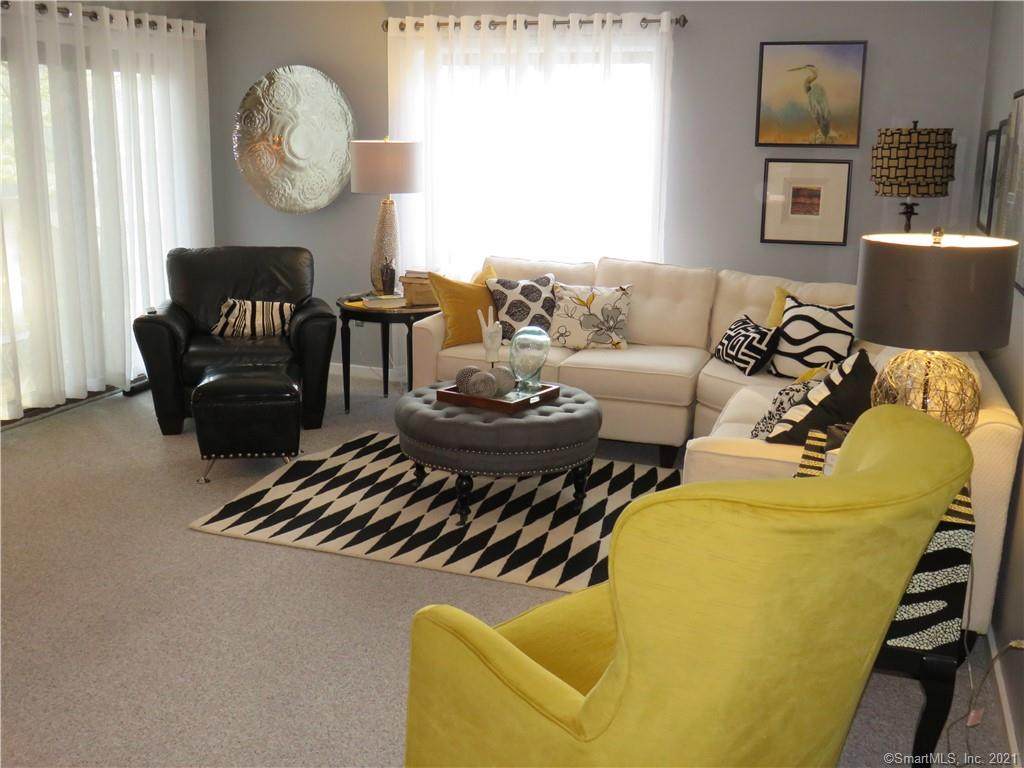 7 Hickory Hill - Photo 1