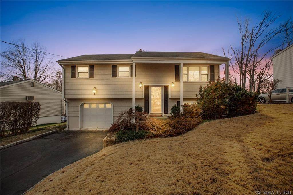 51 Lois Street - Photo 1