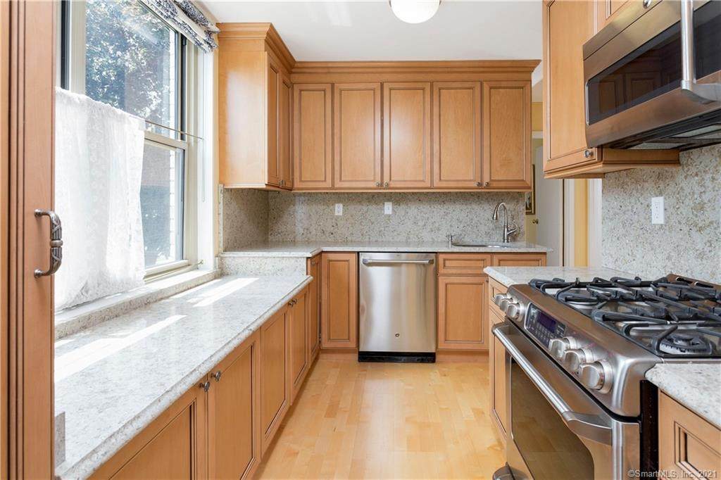 1 Strawberry Hill Court - Photo 1