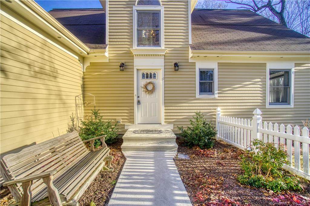 11 Yorkshire Lane - Photo 1