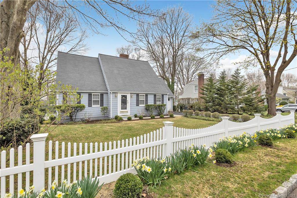 12 Hillcrest Avenue - Photo 1