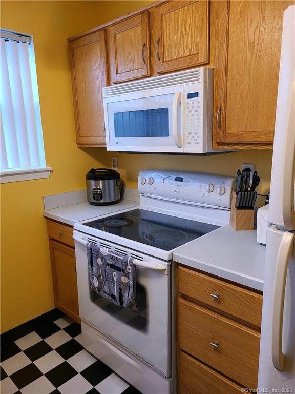 418 Woodward Avenue - Photo 1