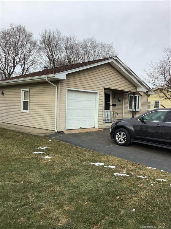 20 Village Circle - Photo 1