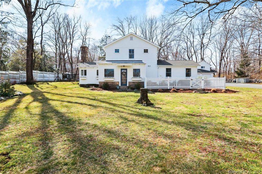 1017 Ridgefield Road - Photo 1