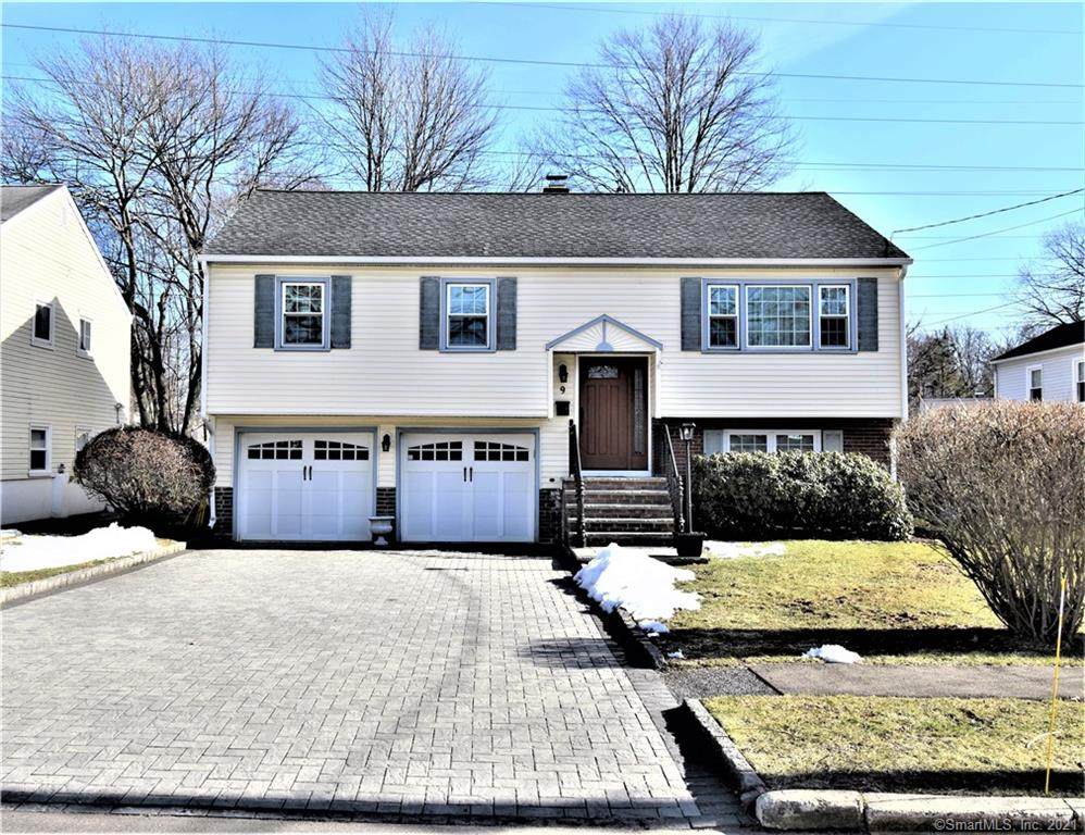 9 Eleanor Lane - Photo 1