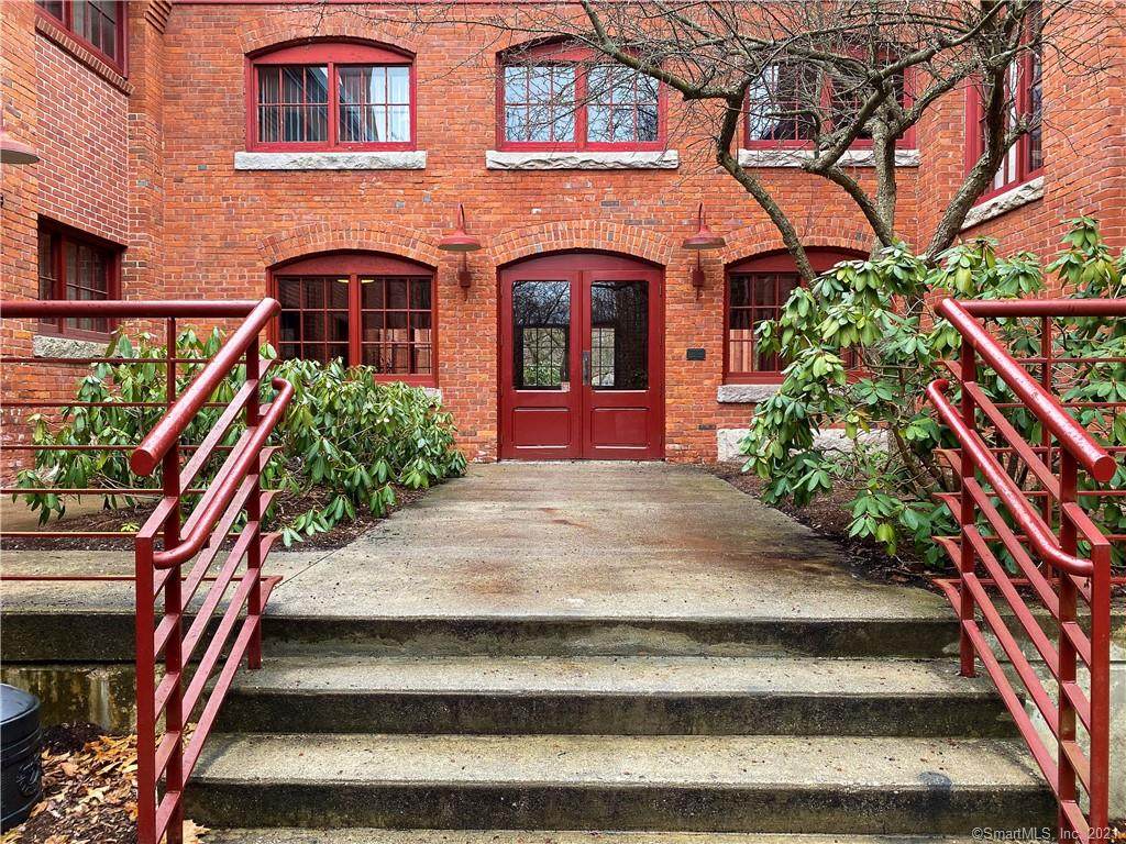839 Main Street - Photo 1