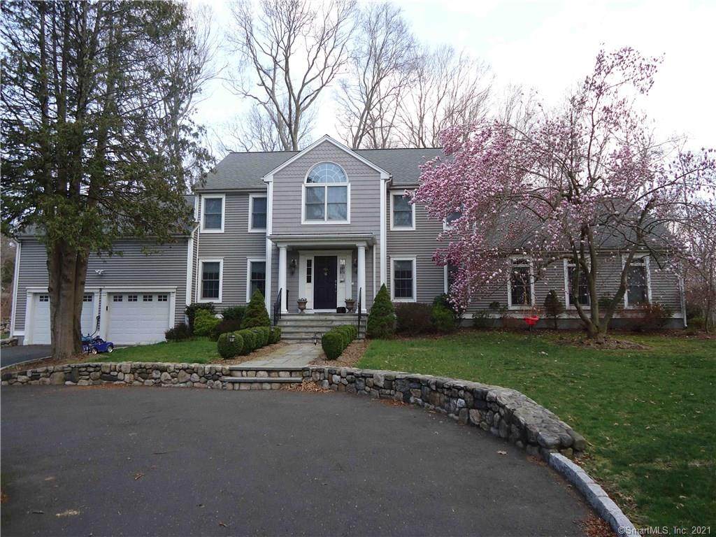 16 Woodley Road - Photo 1
