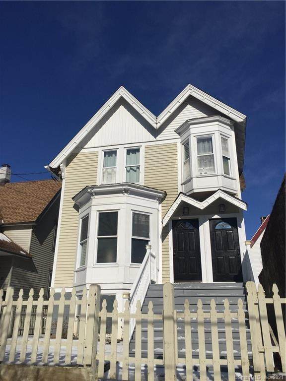 10 Cottage Place - Photo 1
