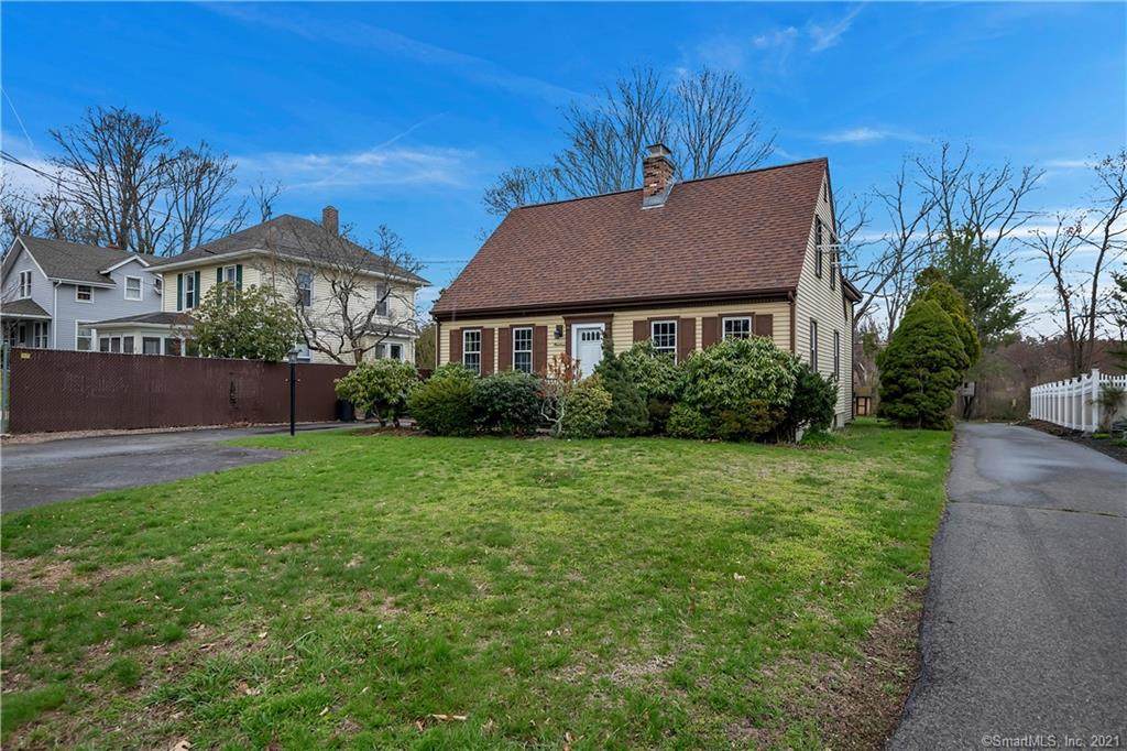 19 Breezy Lane - Photo 1