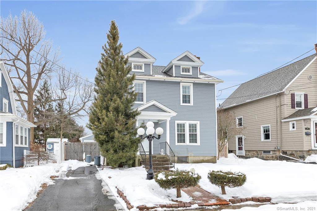 487 Woodlawn Avenue - Photo 1