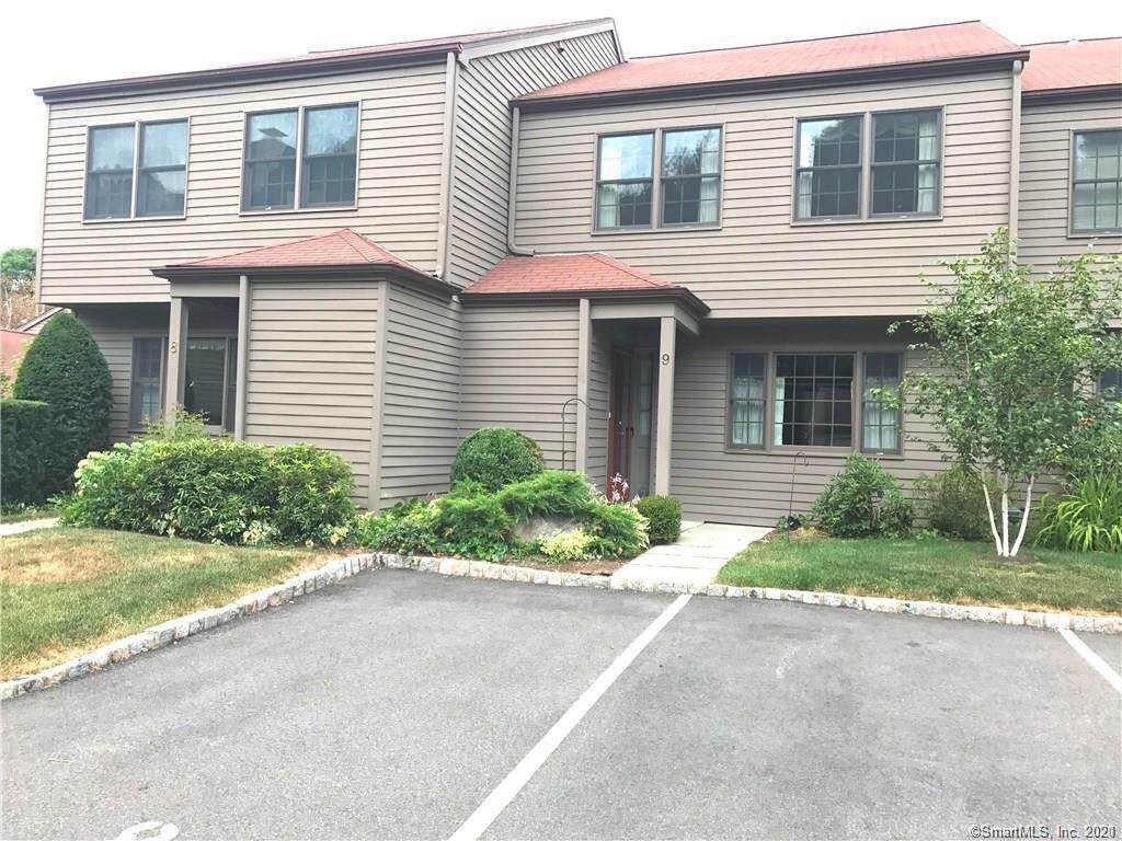 9 Lambert Common - Photo 1