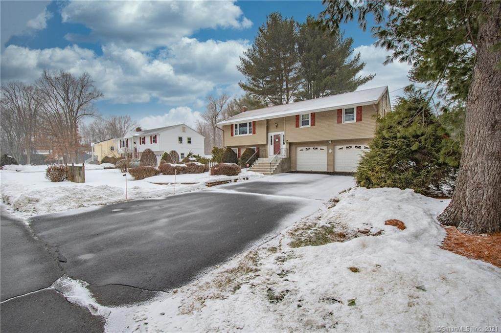 24 Hampton Lane - Photo 1