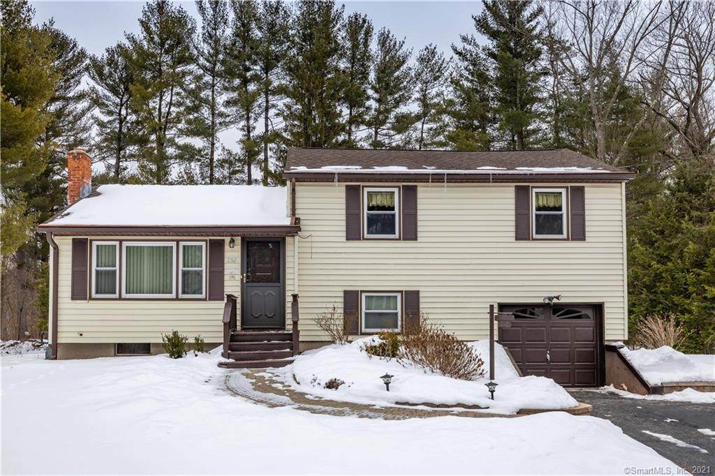 252 Hilton Drive - Photo 1