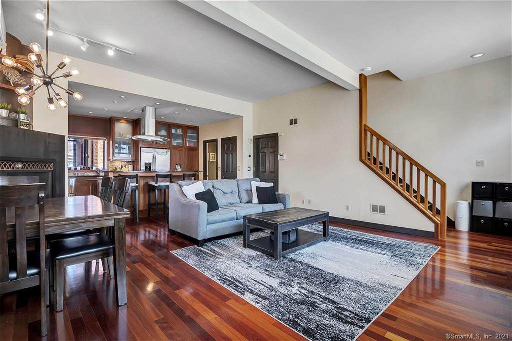 7 Wooster Place - Photo 1