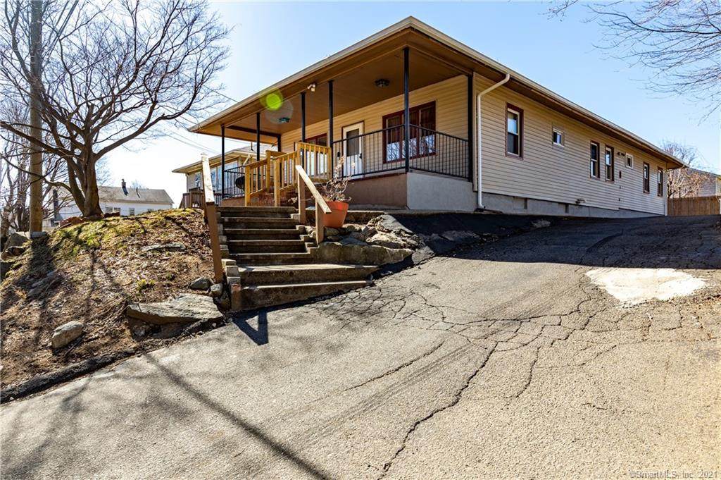 81 Indian Avenue - Photo 1