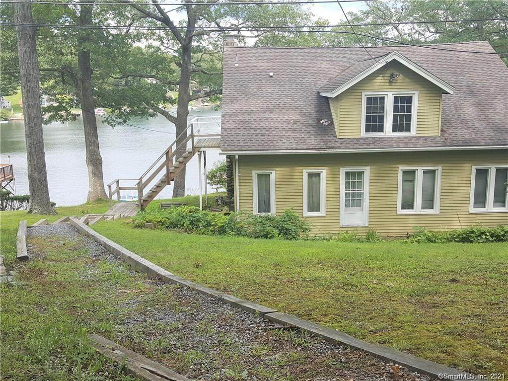 105 Standish Road - Photo 1