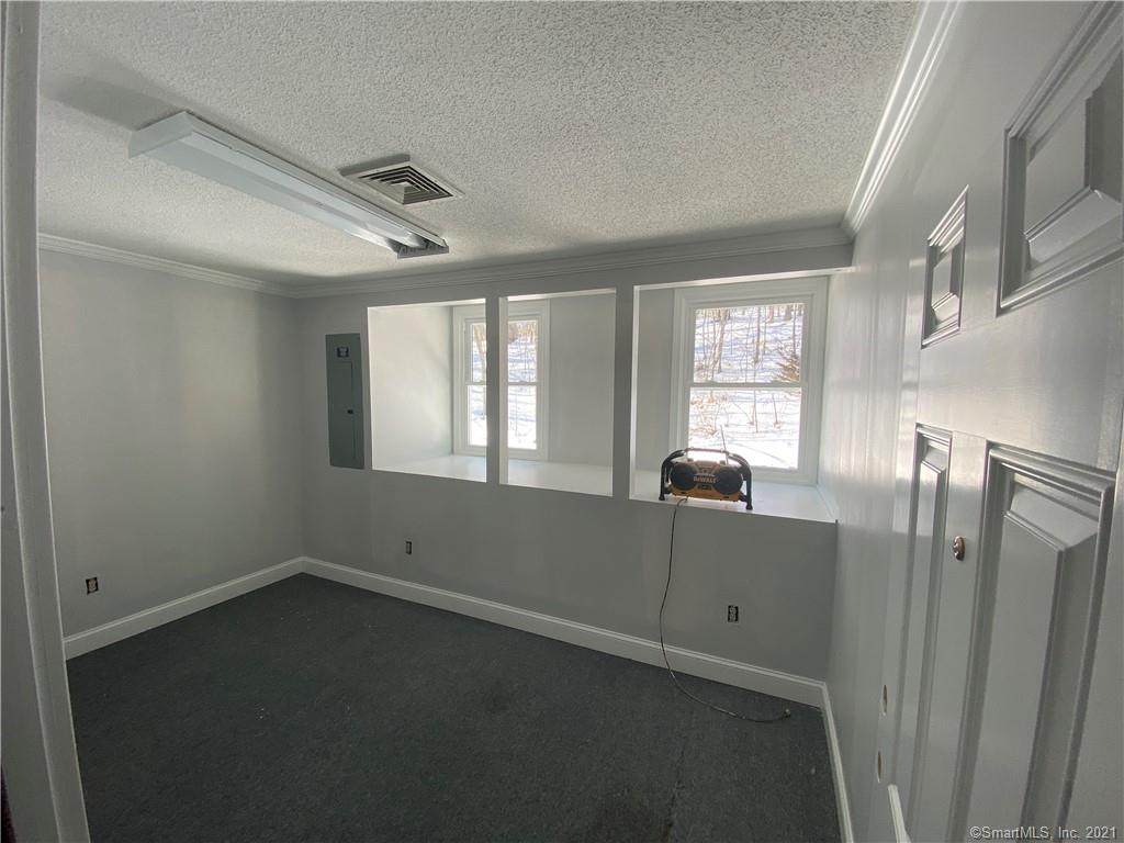 107 Fenn Road - Photo 1