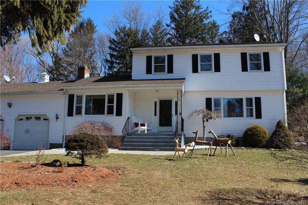 72 Sherwood Drive - Photo 1