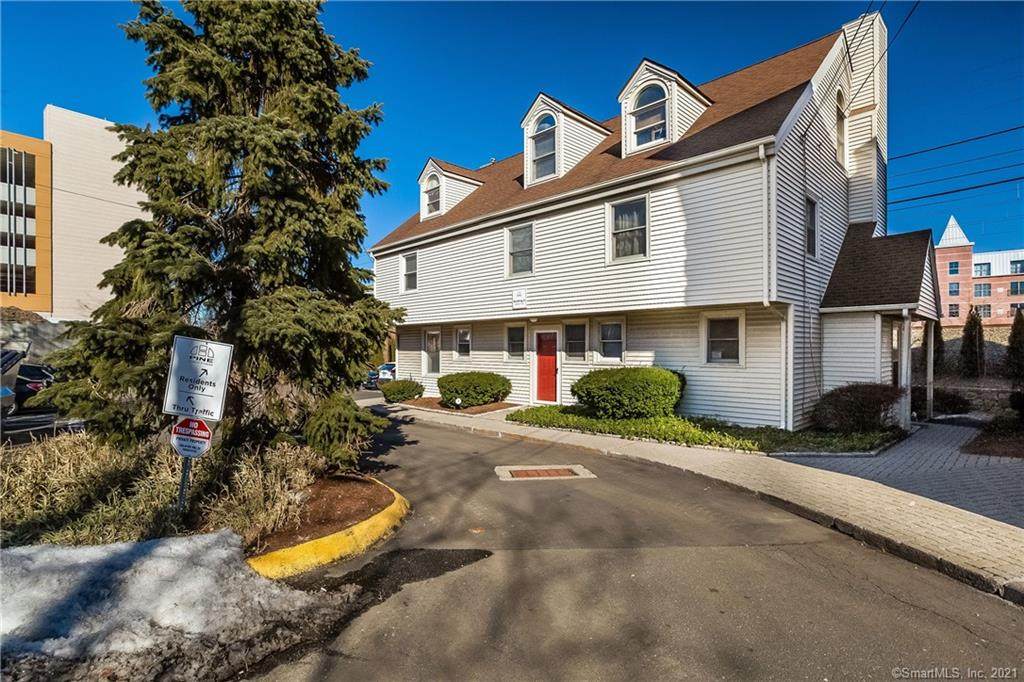 32 Pine Street - Photo 1