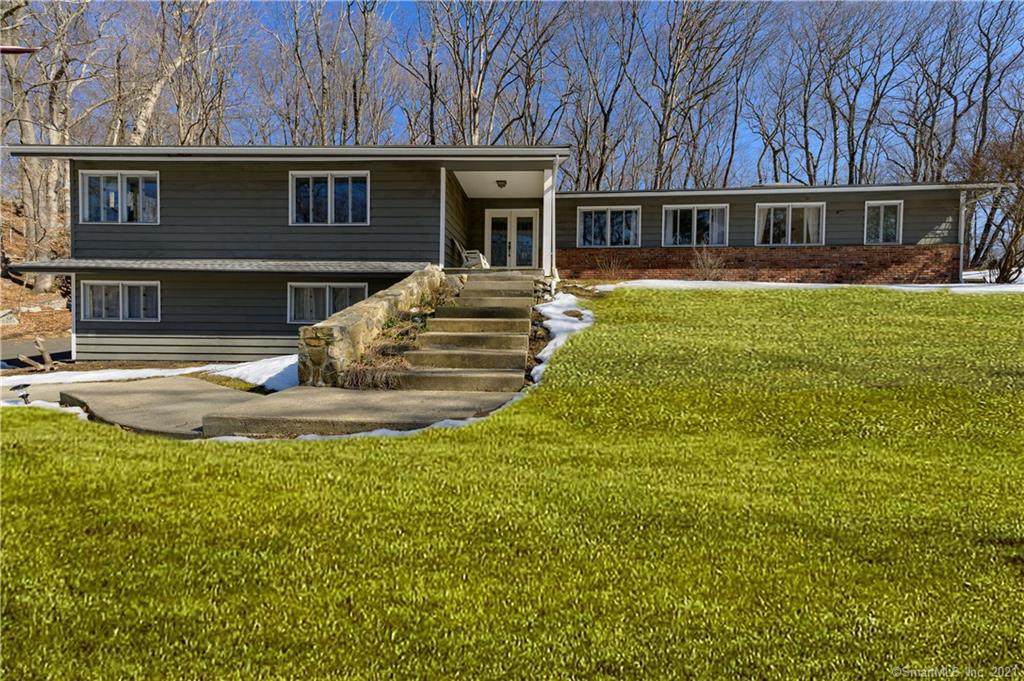 74 Wellington Drive - Photo 1