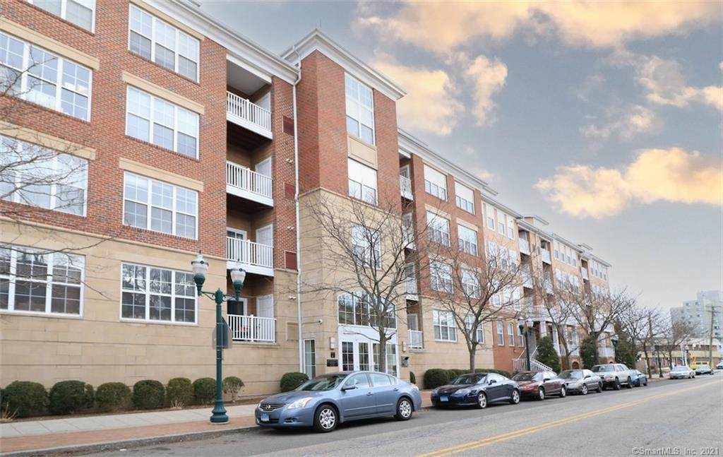 25 Adams Avenue - Photo 1