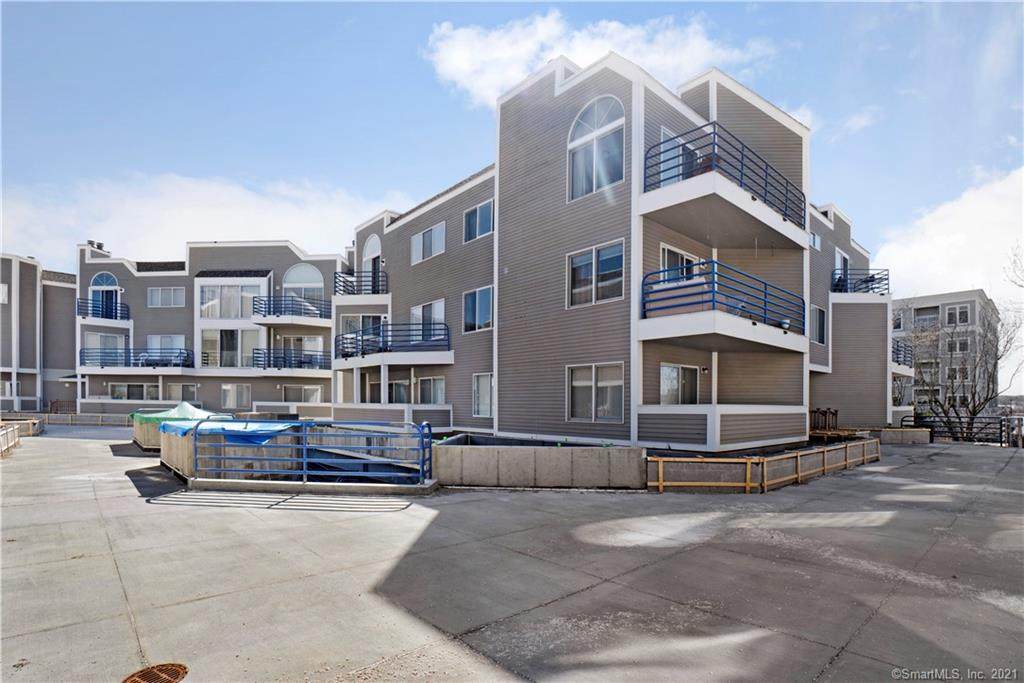 53 Harbour Close - Photo 1