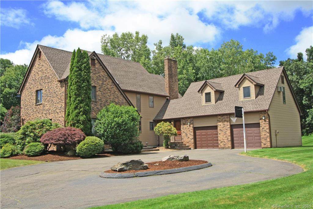 121 Windshire Drive - Photo 1
