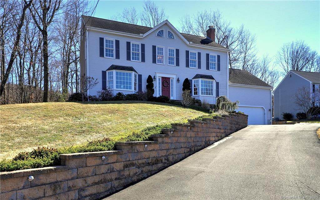19 Cobblestone Drive - Photo 1