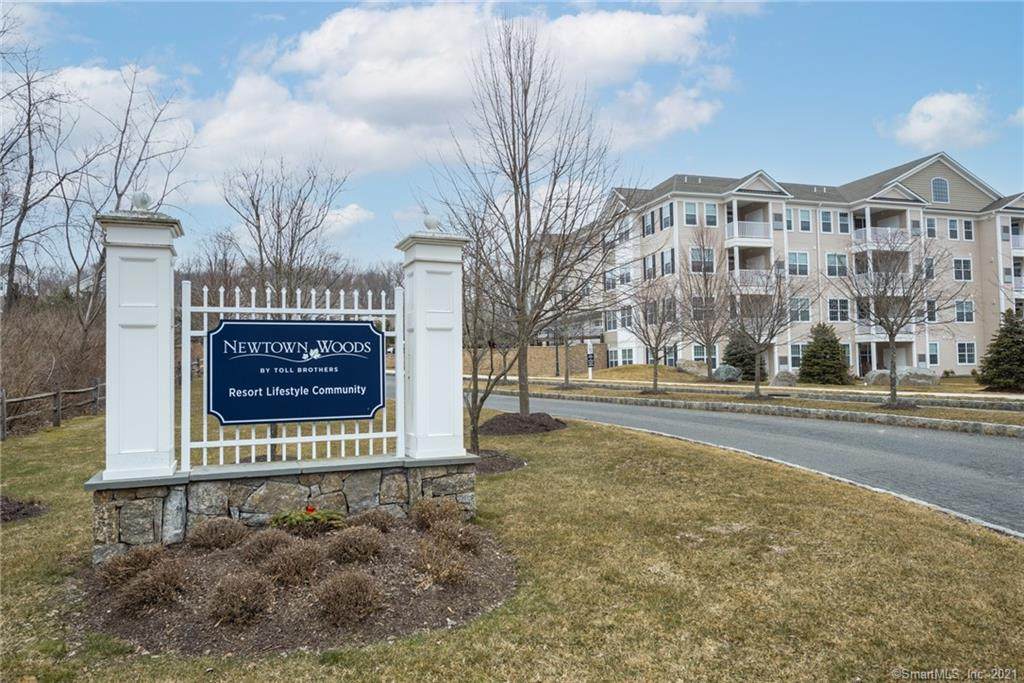 201 Brookside Court - Photo 1