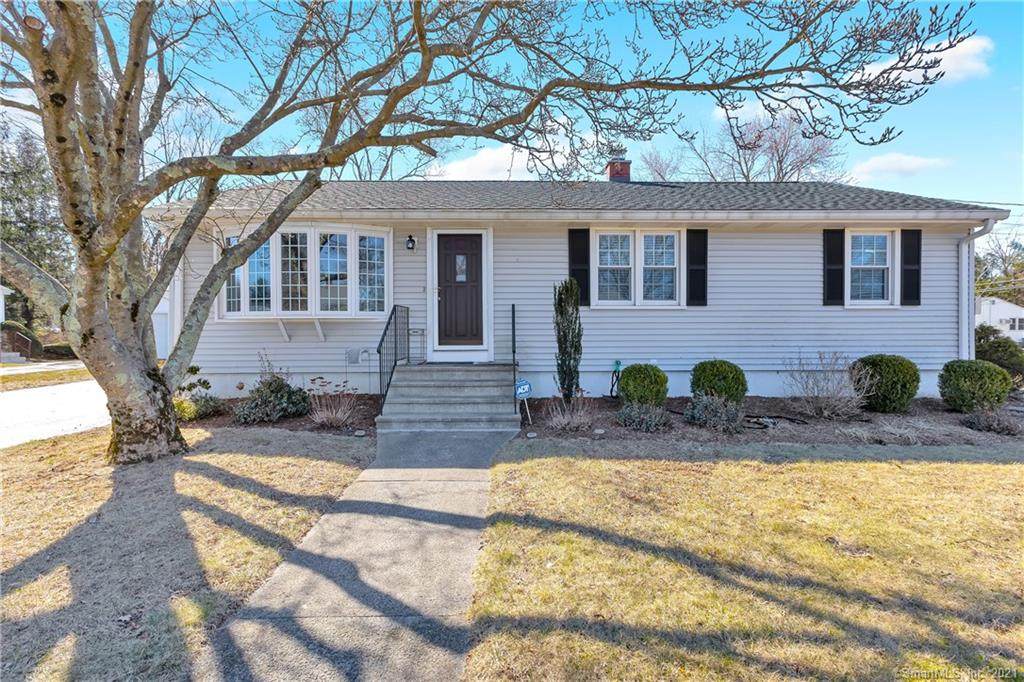 7 Fieldcrest Lane - Photo 1