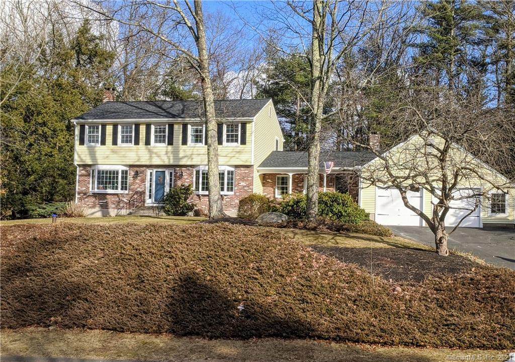 12 Surrey Drive - Photo 1