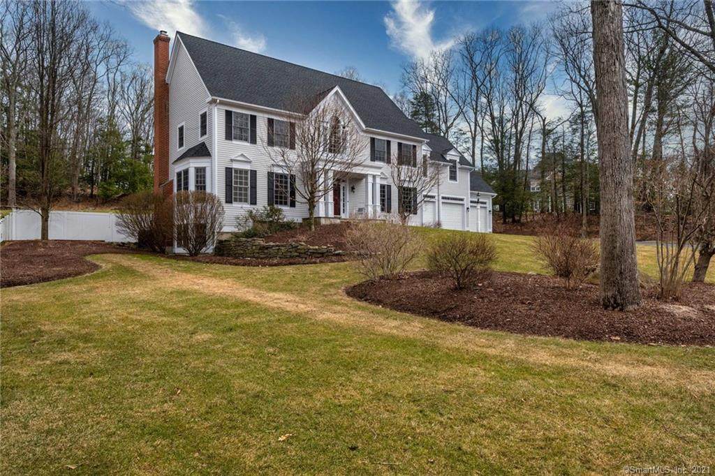19 Black Oak Drive - Photo 1