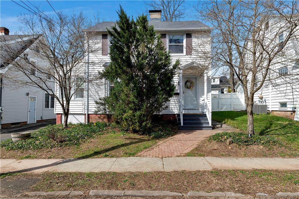 20 Doren Avenue - Photo 1