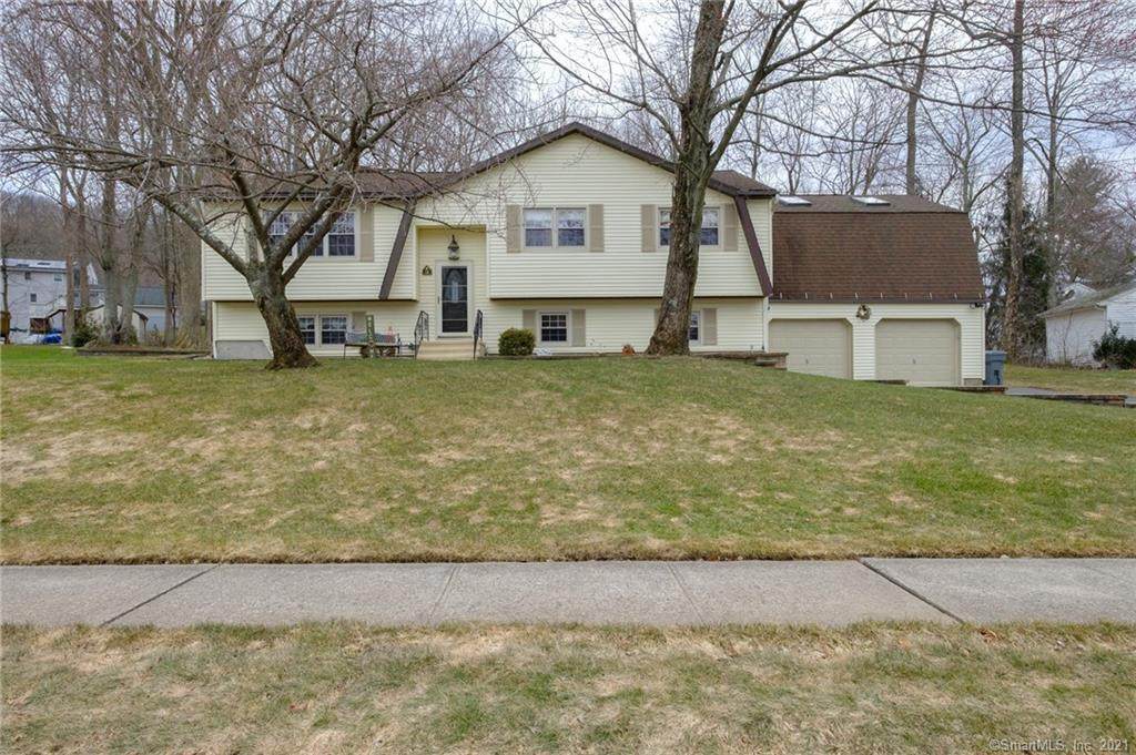 19 Mohawk Road - Photo 1
