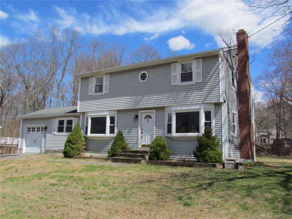 18 West Drive - Photo 1